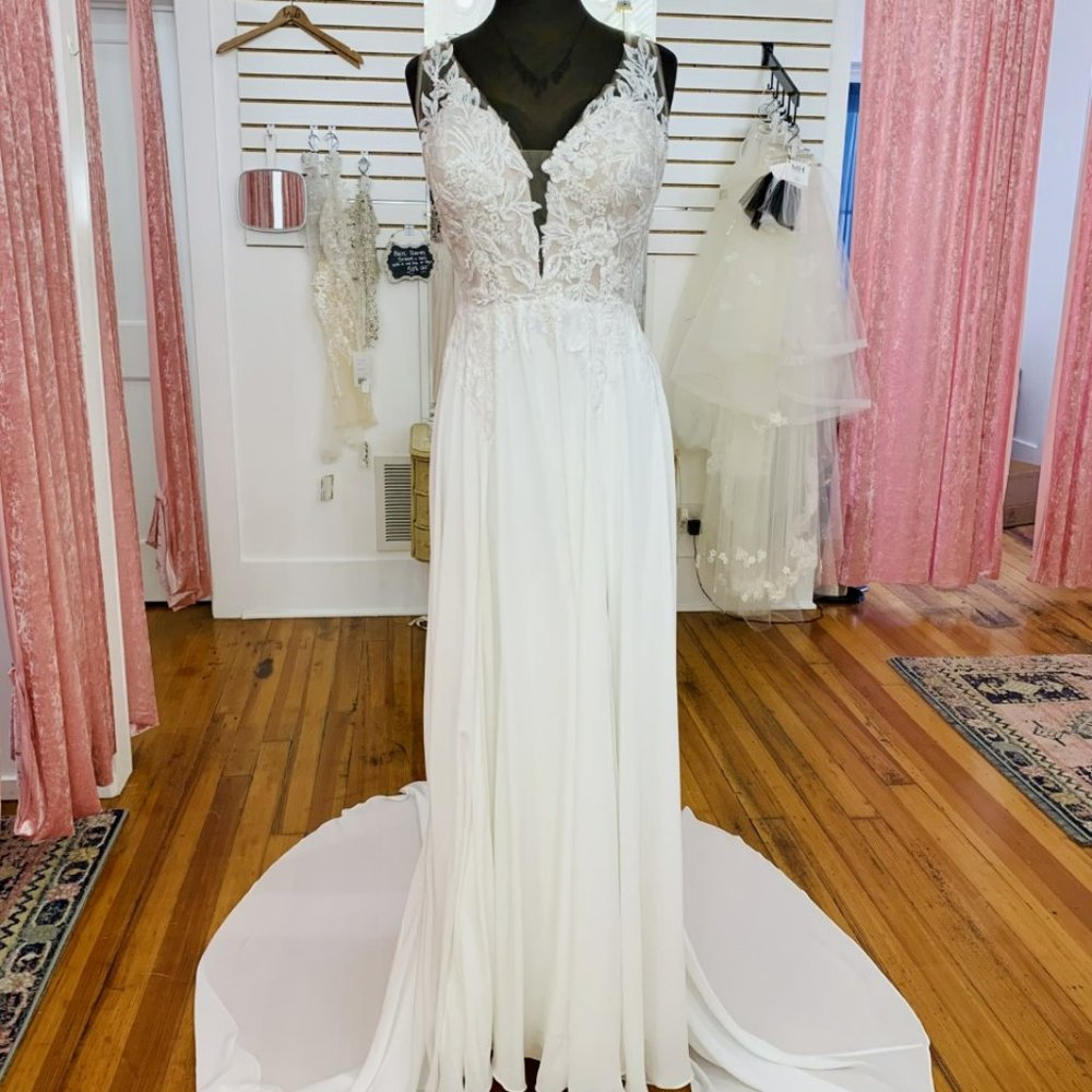 Allure #3512, Brand New Wedding Dress, Bridal Gown size 14, Wedding Dress New